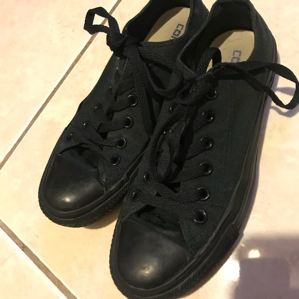 black converse